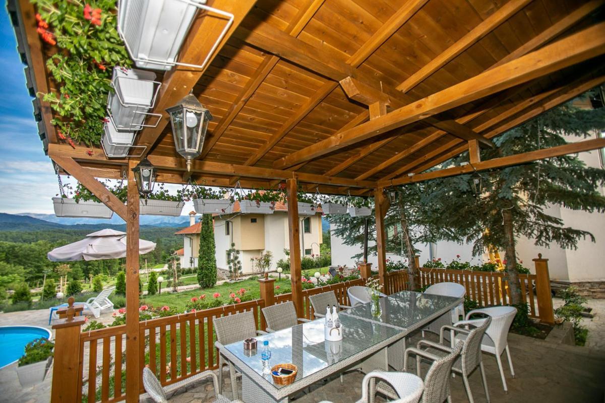 Vila Gardenia Gumoshtnik Exterior photo